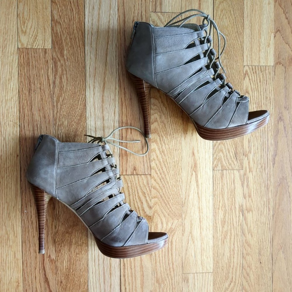 [SOLD] Stuart Weitzman Nubuck Gladiator Caged Suede Stiletto Bootie Sandals Tan - Picture 15 of 15